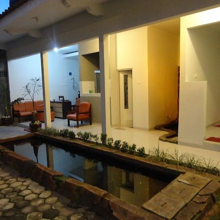 יוגיאקרטה Pendowo Huis Guest House מראה חיצוני תמונה